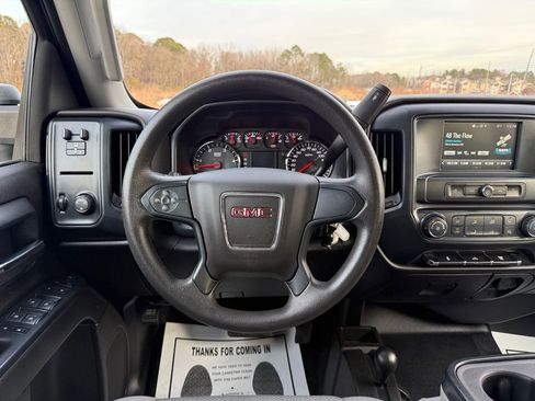 Used 2018 GMC Sierra 2500 w/ Sierra Convenience Package image 17