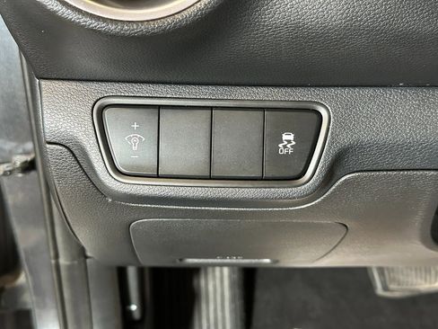 Used 2023 Kia Forte LXS image 18