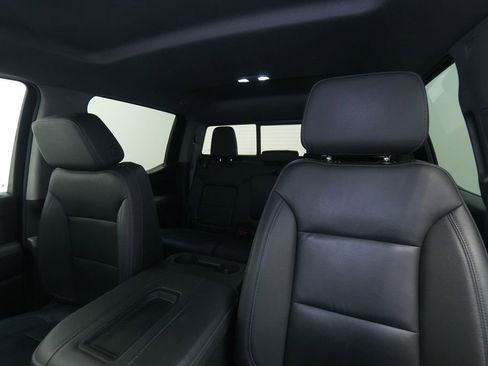 Used 2021 Chevrolet Silverado 1500 LT Trail Boss w/ Convenience Package II image 16