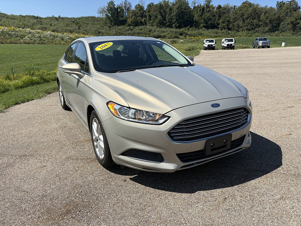 Used 2015 Ford Fusion SE FWD image 7