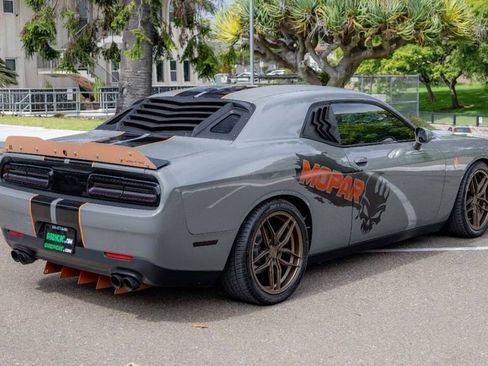 Used 2019 Dodge Challenger SXT w/ Blacktop Package image 8