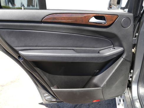 Used 2019 Mercedes-Benz GLS 450 4MATIC image 29