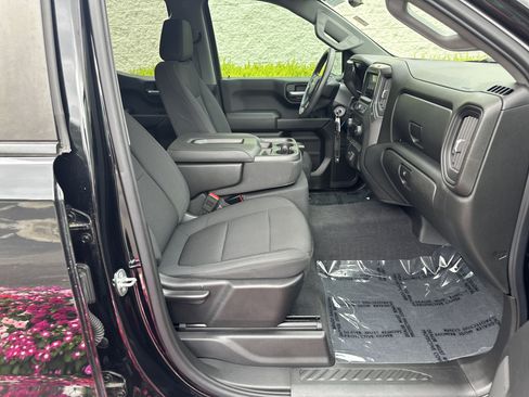 Used 2020 Chevrolet Silverado 1500 Custom w/ Custom Value Package AWD/4WD image 21