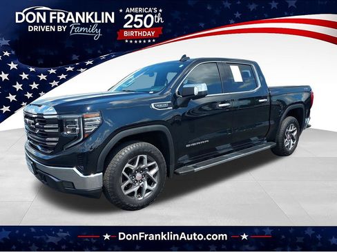 Used 2022 GMC Sierra 1500 SLT w/ SLT Premium Package AWD/4WD image 1