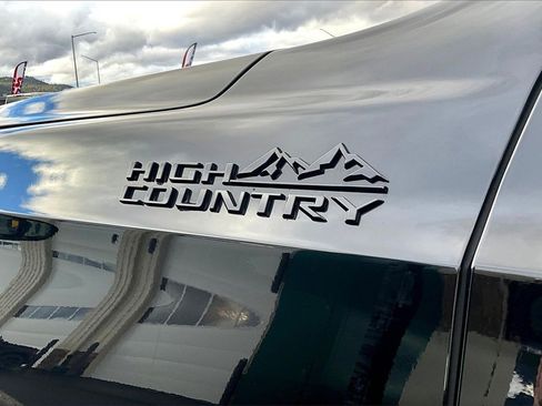 Used 2023 Chevrolet Tahoe High Country image 8