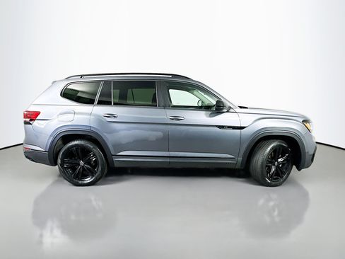 Used 2023 Volkswagen Atlas SEL R-Line AWD/4WD image 8