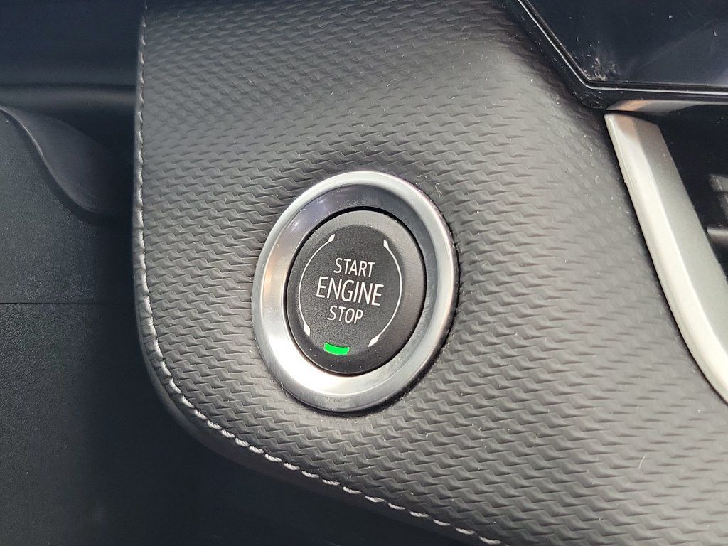 Used 2025 Chevrolet Equinox LT AWD/4WD image 19