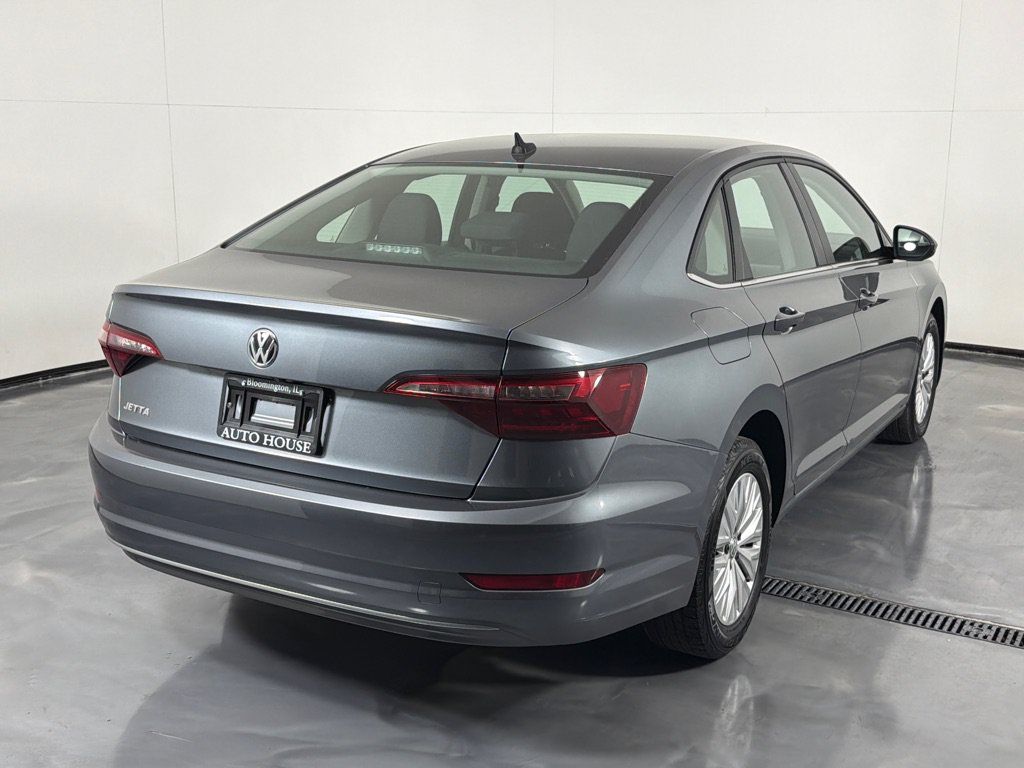 Used 2020 Volkswagen Jetta FWD image 5