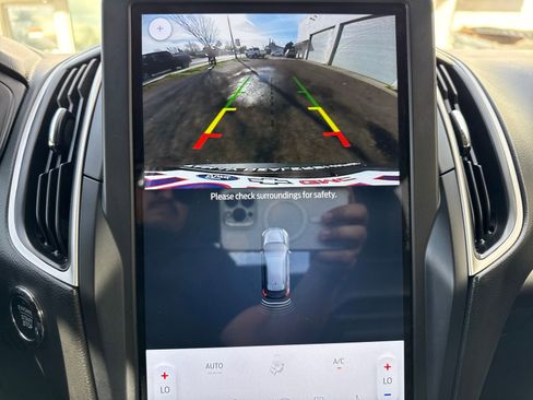 Used 2024 Ford Edge SEL w/ Convenience Package image 20