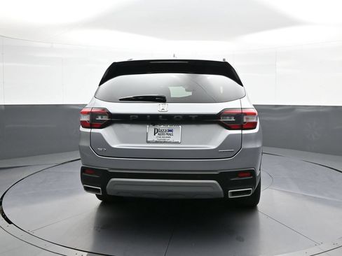 Certified 2023 Honda Pilot Touring image 7
