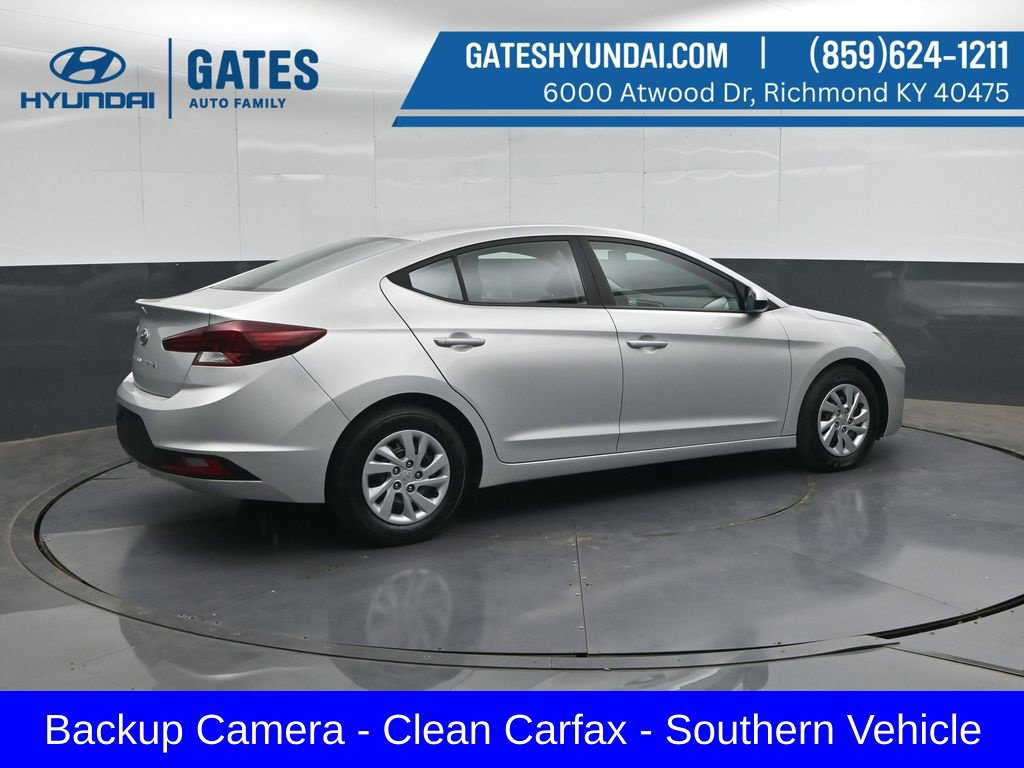 Used 2019 Hyundai Elantra SE w/ Cargo Package FWD image 2