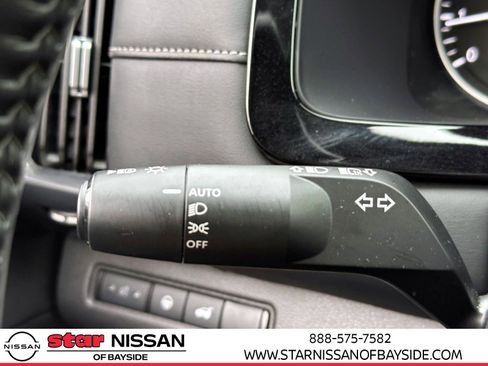 Certified 2024 Nissan Pathfinder SL w/ Black Appearance Package image 28