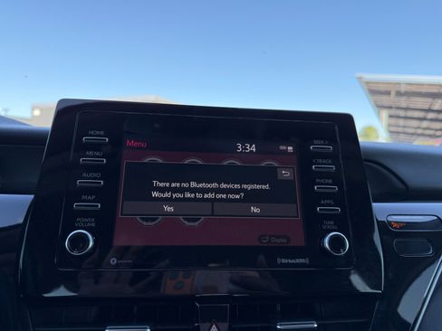 Used 2023 Toyota Camry SE image 18