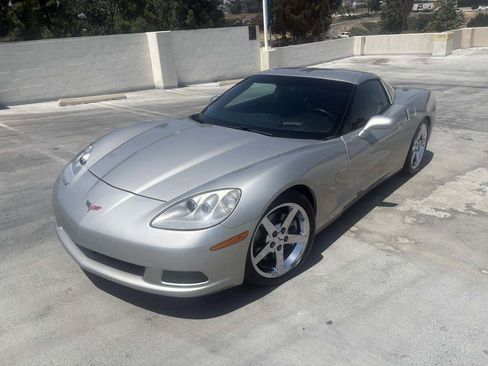 Used 2008 Chevrolet Corvette Coupe w/ Preferred Equipment Group RWD image 4