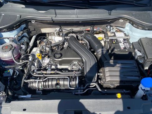 New 2026 Volkswagen Taos SE FWD image 28