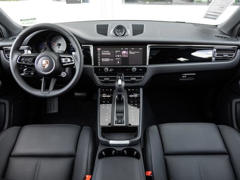 Certified 2026 Porsche Macan S AWD/4WD image 12