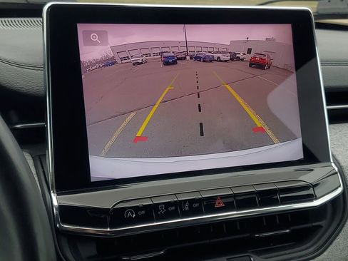 Used 2022 Jeep Compass Latitude image 22