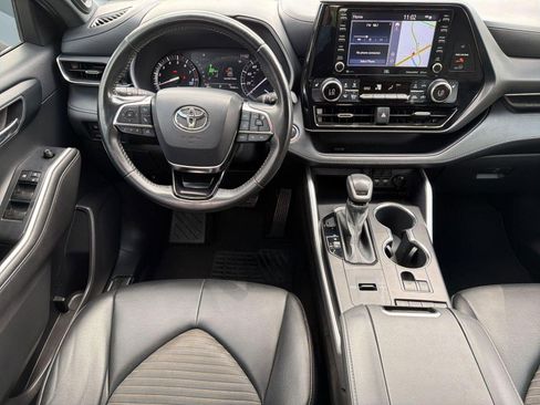 Used 2021 Toyota Highlander XSE FWD image 28