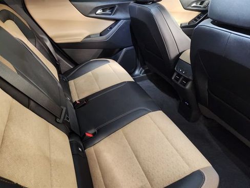 Used 2025 Chevrolet Equinox ACTIV w/ Convenience Package III FWD image 31