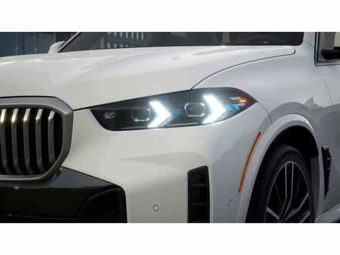 Used 2026 BMW X5 xDrive40i w/ M Sport Package image 6