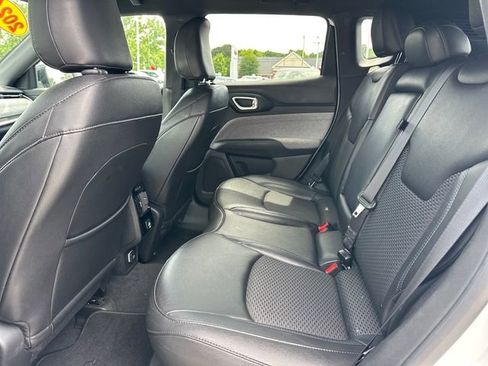 Used 2024 Jeep Compass Latitude w/ Altitude Special Edition AWD/4WD image 11