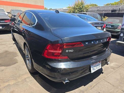 Used 2018 Volvo S90 T5 Momentum w/ Convenience Package FWD image 14