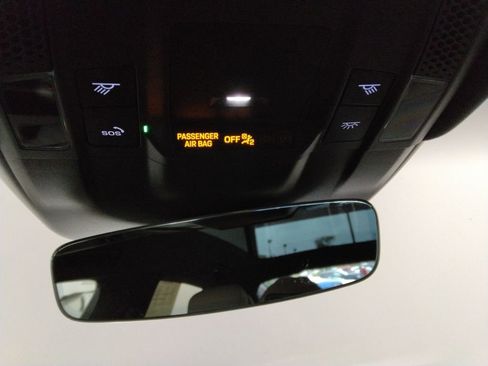 Used 2023 Porsche Taycan w/ Premium Package image 25