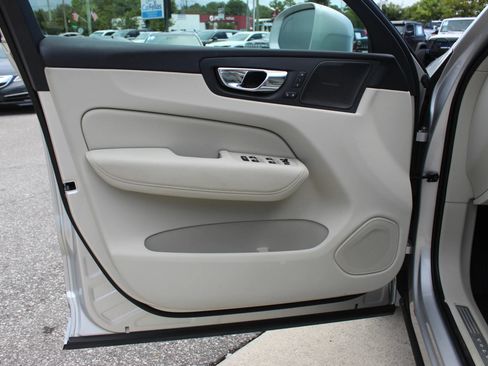 Used 2019 Volvo XC60 T5 Inscription AWD/4WD image 10