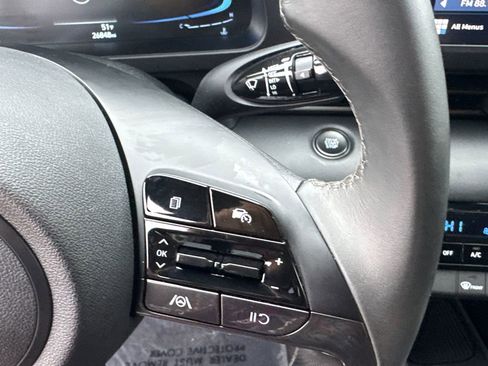 Used 2025 Hyundai Elantra Sport image 27