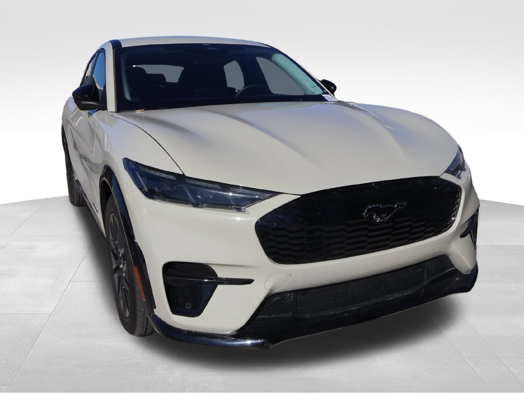 Used 2025 Ford Mustang Mach-E Premium w/ Sport Appearance Package AWD/4WD image 9