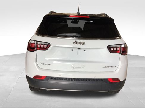 Used 2023 Jeep Compass Limited image 15