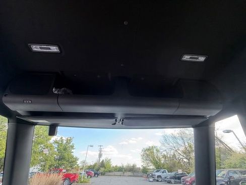 Used 2024 Chevrolet Brightdrop 600 w/ Commercial Equipment Package AWD/4WD image 30
