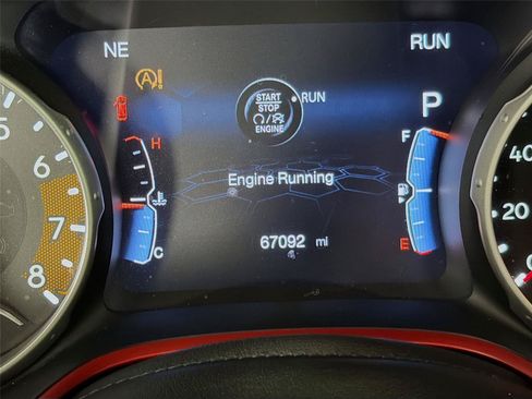 Used 2018 Jeep Compass Trailhawk w/ Cold Weather Group AWD/4WD image 18