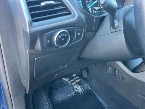 Used 2023 Ford Edge SEL image 30