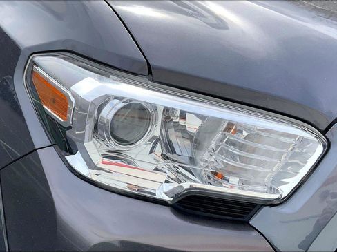 Used 2021 Toyota Tacoma SR5 image 26