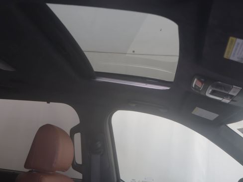 Used 2023 Kia Telluride SX Prestige X-Pro image 3