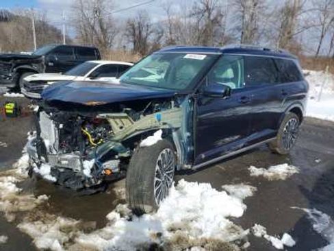 Used 2026 Hyundai Palisade Calligraphy FWD image 3