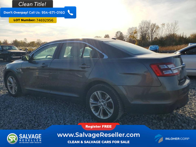 Used 2018 Ford Taurus SE FWD image 3