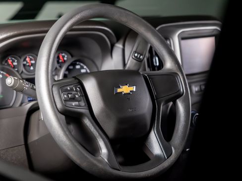 Used 2025 Chevrolet Silverado 3500 W/T AWD/4WD image 36