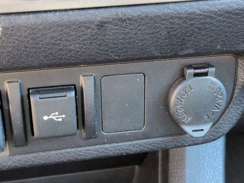 Used 2022 Toyota Tacoma 4x4 Double Cab image 17