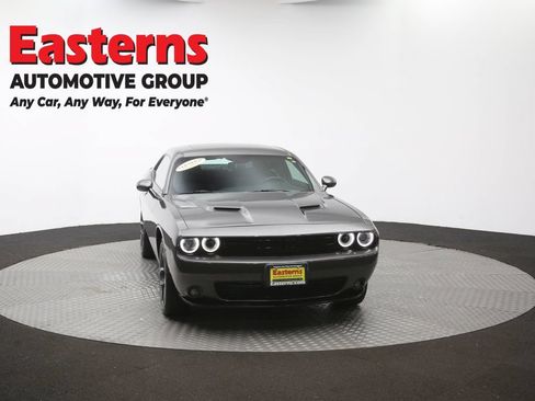 Used 2022 Dodge Challenger SXT w/ Driver Convenience Group RWD image 49