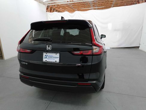 Used 2025 Honda CR-V EX image 5