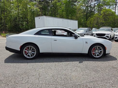 Used 2024 Dodge Charger Daytona Scat Pack w/ Plus Group AWD/4WD image 13