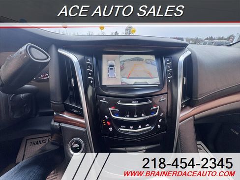 Used 2016 Cadillac Escalade ESV Premium image 14