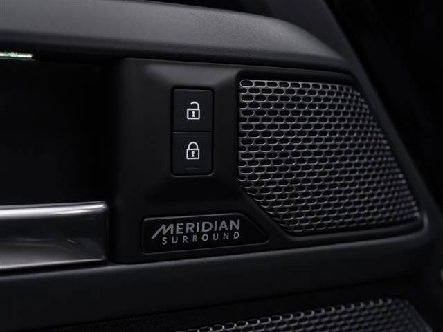 Used 2023 Land Rover Defender 110 X AWD/4WD image 26