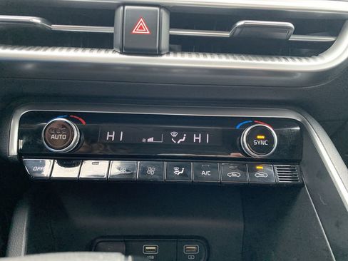 Used 2021 Kia K5 LXS image 16