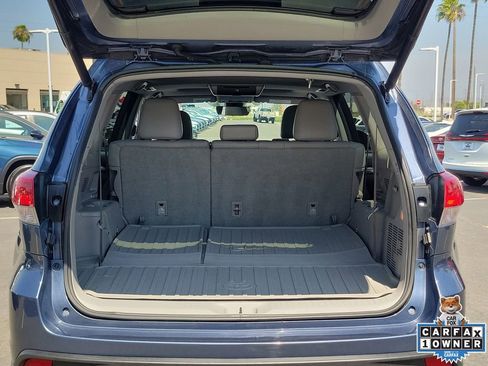 Used 2017 Toyota Highlander XLE FWD image 9