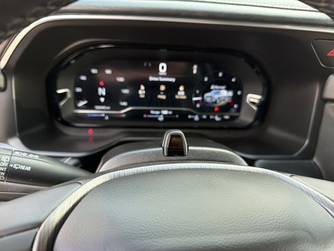 Used 2024 GMC Yukon Denali Ultimate AWD/4WD image 19