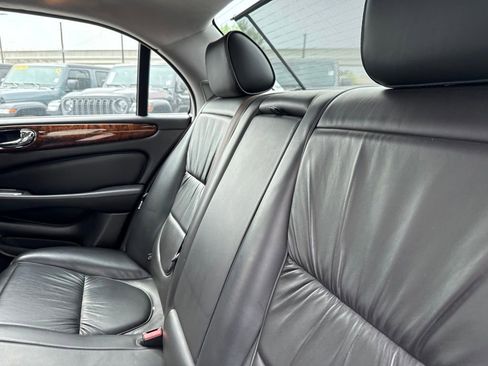 Used 2004 Jaguar XJ8 RWD image 14