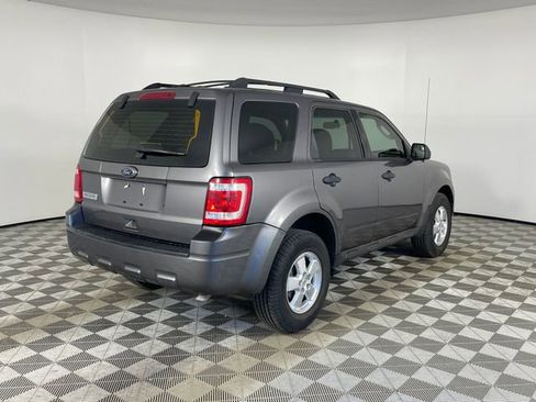 Used 2010 Ford Escape XLS FWD image 21
